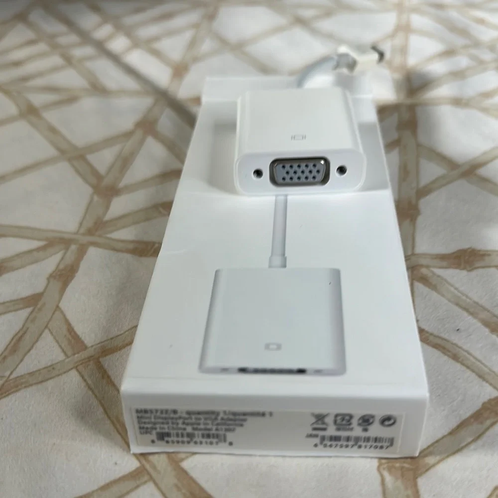 Apple Mini DisplayPort to VGA Adapter